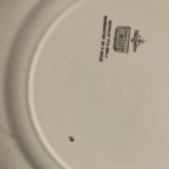 Beautiful Limoges  10” circular porcelain plate with 22k gold design n trim. - Picture 9 of 12